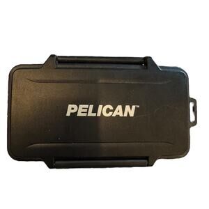 Pelican 0945 Compact Flash Memory Card Case Holds 6 Cards, Water Resistant